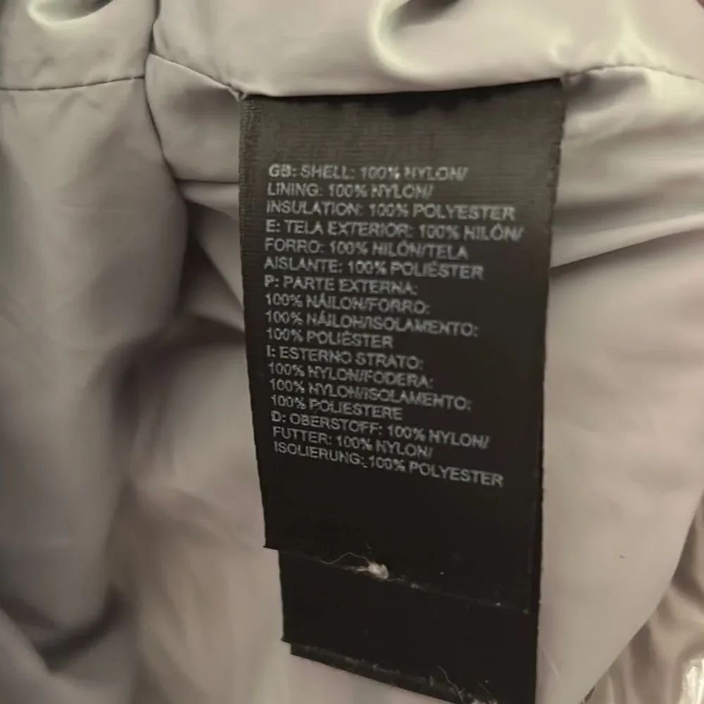 The North Face Packable Puffer Jacket - Picture 9 of 10